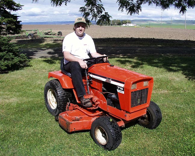 The Allis Chalmers 716h Garden Tractor Page